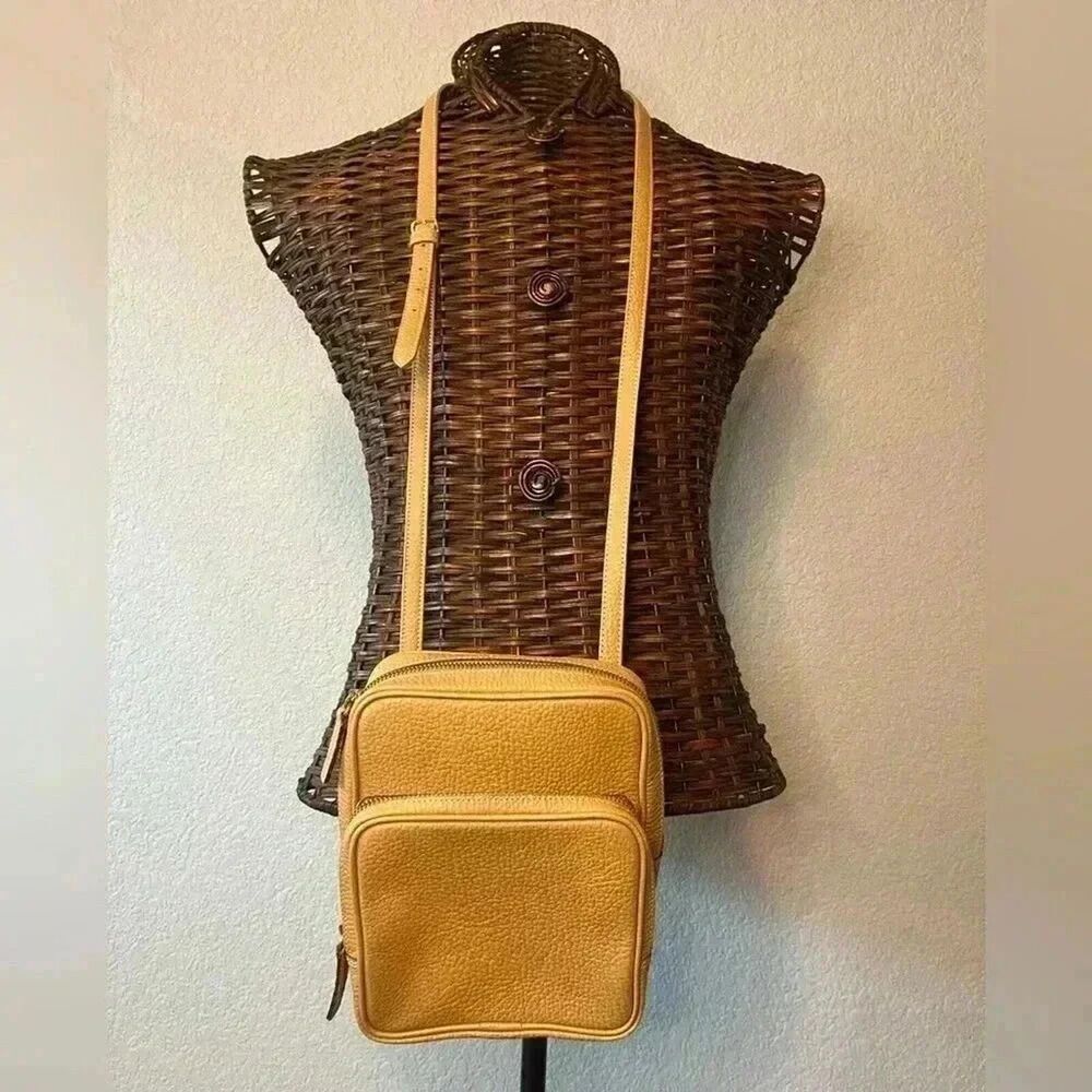 Vintage Yurie Nitani Pebbled Leather Crossbody Bag Mustard Camel Travel